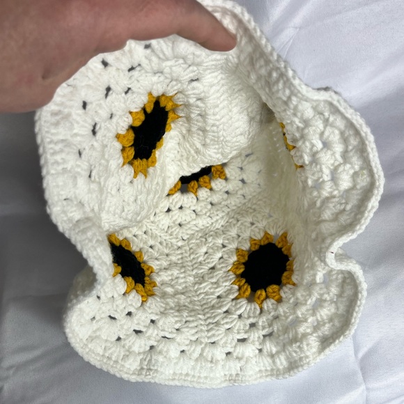 Handmade Crochet Sunflower Hat. Yellow and white and brown. One size - Picture 3 of 8